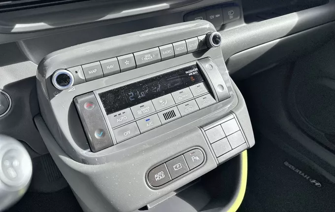 HYUNDAI INSTER 49 kWh 5pl Cross Creative photo 14 5521707