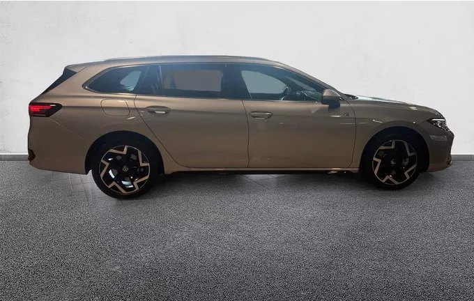 VOLKSWAGEN PASSAT 1.5 eHybrid 272 DSG6 R-Line extérieur côté droit 2130844