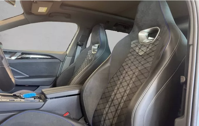 VOLKSWAGEN PASSAT 1.5 eHybrid 272 DSG6 R-Line extérieur trois quart arrière droit 2130844