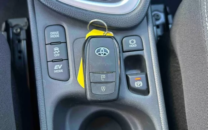 TOYOTA YARIS Hybride 116h Design photo 19 213606