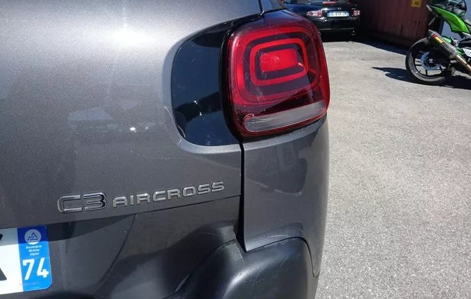 CITROEN C3 AIRCROSS BlueHDi 110 S&S BVM6 Shine photo 17 945864
