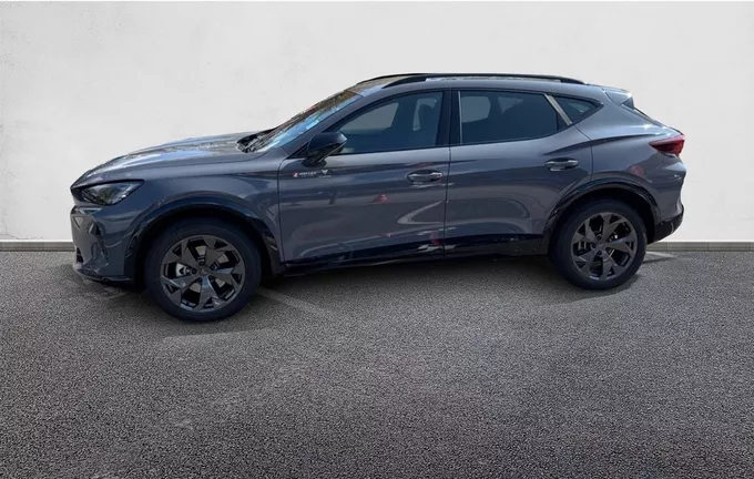 CUPRA FORMENTOR 1.5 eTSI Hybrid 150 ch DSG7 V extérieur trois quart avant gauche 0453