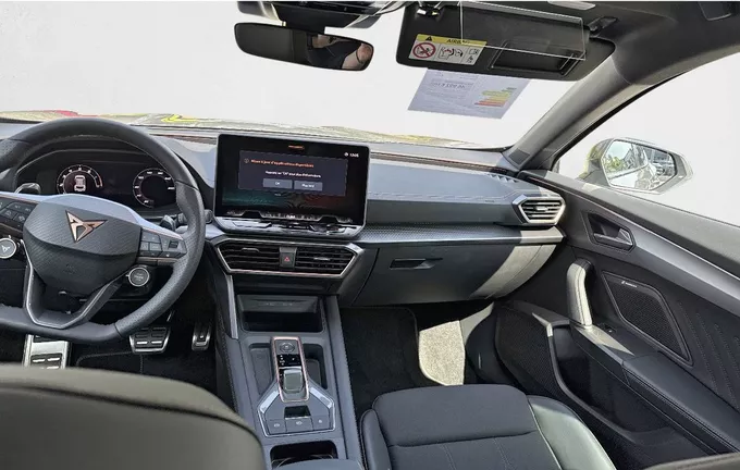 CUPRA FORMENTOR 1.5 eTSI Hybrid 150 ch DSG7 V extérieur trois quart avant droit 0453