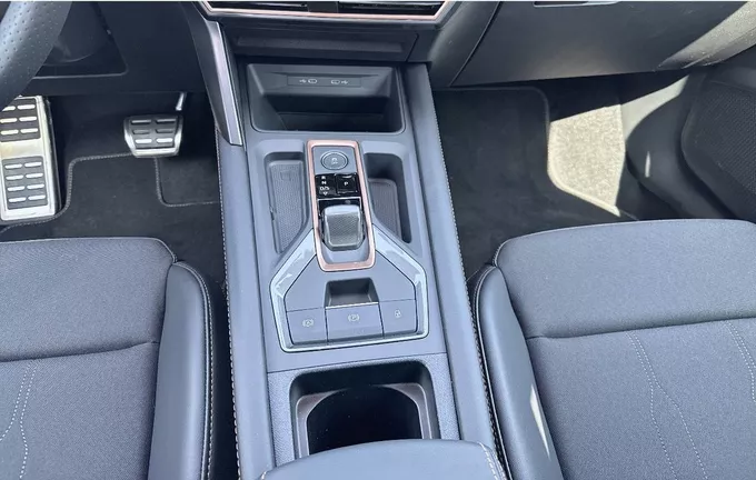 CUPRA FORMENTOR 1.5 eTSI Hybrid 150 ch DSG7 V photo 16 0453
