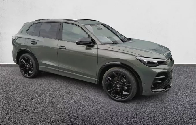 VOLKSWAGEN TIGUAN 1.5 eTSI 150ch DSG7 R-Line extérieur trois quart avant droit 1193
