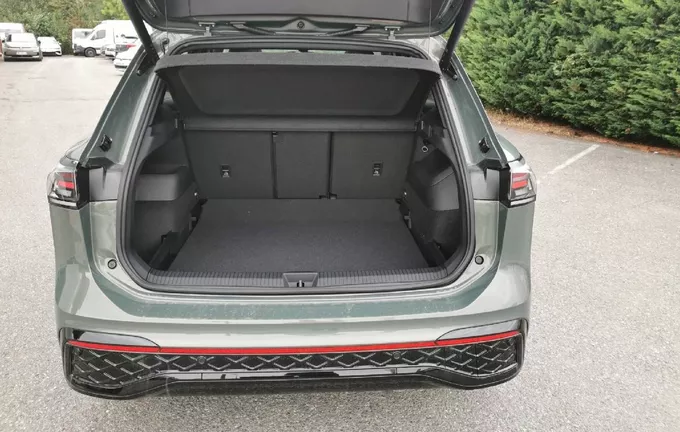 VOLKSWAGEN TIGUAN 1.5 eTSI 150ch DSG7 R-Line photo 10 1193
