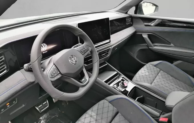 VOLKSWAGEN TIGUAN 1.5 eTSI 150ch DSG7 R-Line photo 11 1193