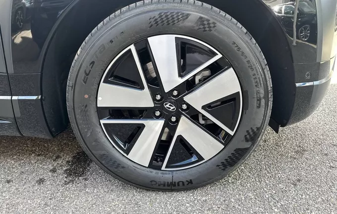 HYUNDAI IONIQ 9 110 kWh - 307 ch HTRAC Executive photo 9 5765556