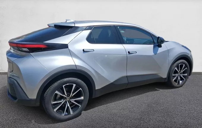 TOYOTA C-HR Hybride 140 Design extérieur trois quart arrière droit 1103705