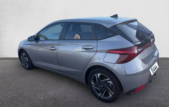 HYUNDAI I20 1.0 T-GDi 100 DCT-7 Hybrid 48V Intuitive extérieur trois quart arrière gauche 13813