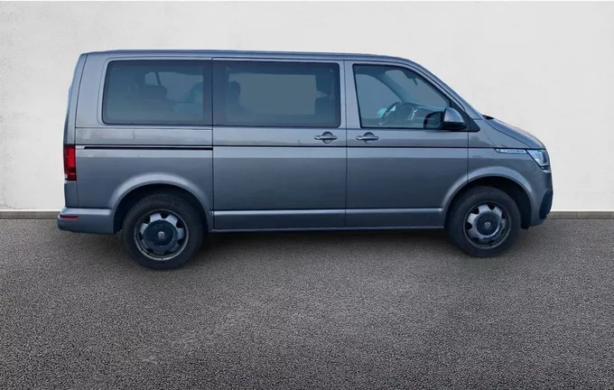 VOLKSWAGEN UTILITAIRES CARAVELLE 6.1 2.0 TDI 150 BMT Courte DSG7 4Motion 9 Places Confortline extérieur côté droit 106152