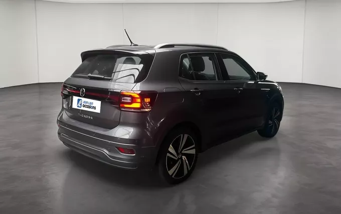 VOLKSWAGEN T-CROSS 1.0 TSI 110 Start/Stop BVM6 R-Line extérieur trois quart arrière droit 2132314