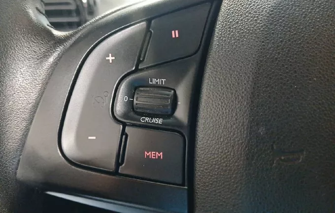 CITROEN C4 CACTUS PureTech 110 S&S BVM6 Feel photo 15 946637
