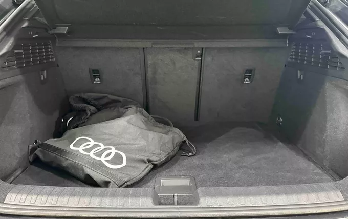 AUDI A3 Sportback 45 TFSIe 245 S tronic 6 Competition photo 10 2131828