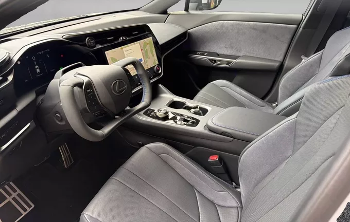LEXUS RZ 550e F SPORT photo 11 70193