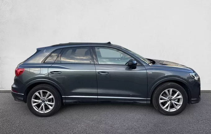 AUDI Q3 35 TFSI 150 ch S tronic 7 S line plus extérieur côté droit 2123896