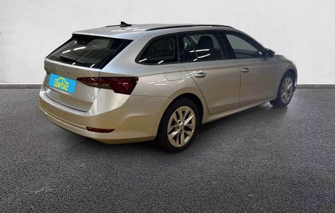 SKODA OCTAVIA Combi 2.0 TDI 150 ch DSG7 Business extérieur trois quart arrière droit 3014560