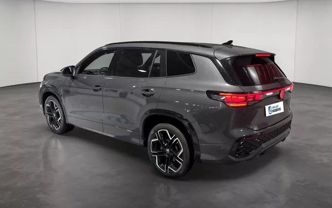 VOLKSWAGEN TAYRON 1.5 eHybrid 272ch DSG6 5pl R-Line Exclusive extérieur trois quart arrière droit 2132515