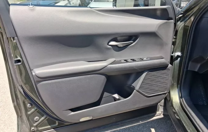 LEXUS UX 250h 2WD Premium Edition photo 20 1103609