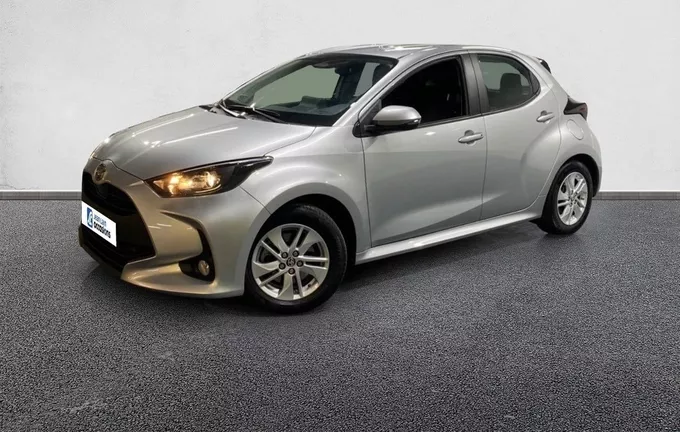 TOYOTA YARIS Hybride 116h Dynamic Business extérieur trois quart avant gauche 1103251