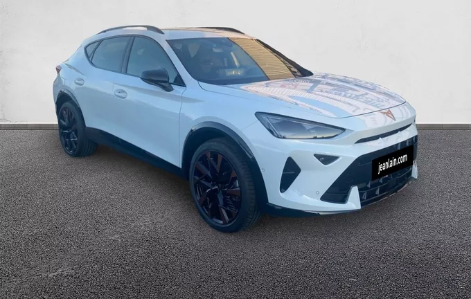 CUPRA FORMENTOR eHybrid 204 ch DSG6 V extérieur trois quart avant droit 3135