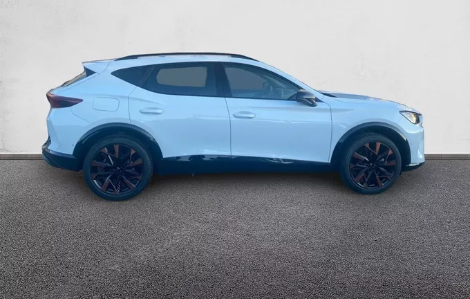CUPRA FORMENTOR eHybrid 204 ch DSG6 V extérieur côté droit 3135