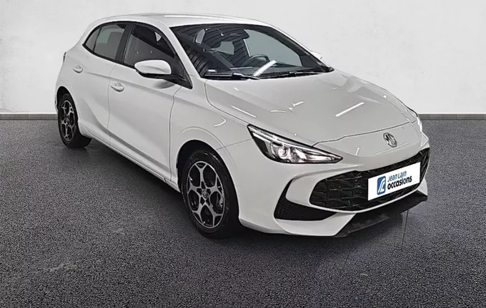 MG MG3 1.5 L Hybrid+ 195 ch Comfort extérieur trois quart avant droit 601273