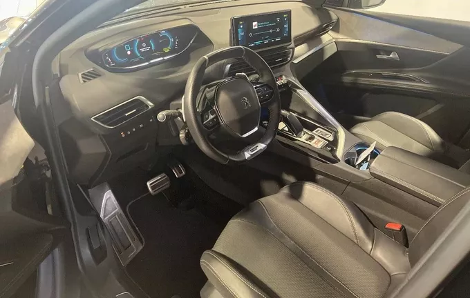 PEUGEOT 3008 Hybrid4 300 e-EAT8 GT photo 11 2129771
