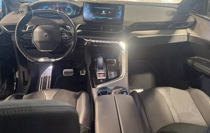 PEUGEOT 3008 Hybrid4 300 e-EAT8 GT photo 18 2129771
