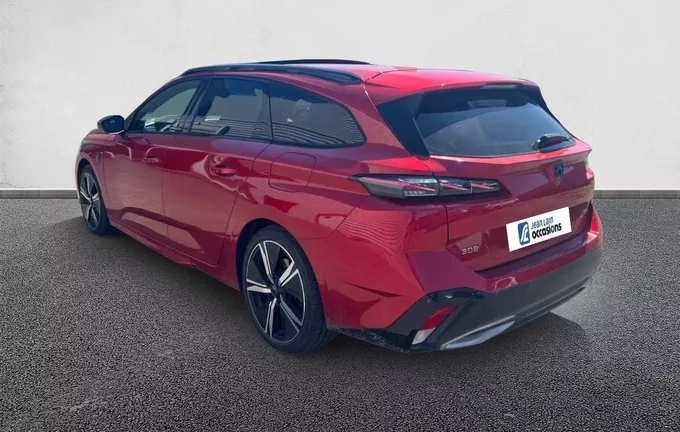 PEUGEOT 308 PHEV 180 e-EAT8 GT extérieur trois quart arrière gauche 2129212