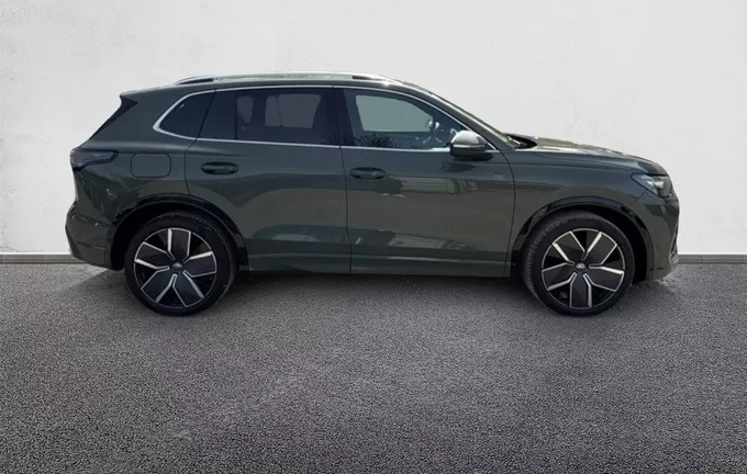 VOLKSWAGEN TIGUAN 1.5 eTSI 150ch DSG7 R-Line extérieur côté droit 1218