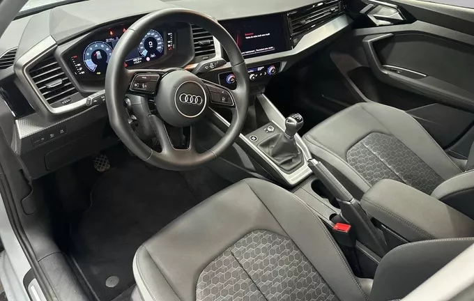 AUDI A1 Sportback 25 TFSI 95 ch BVM5 Design photo 11 2128984