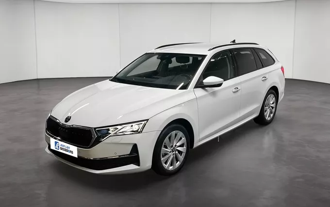 SKODA OCTAVIA Combi 1.5 TSI Hybrid 116 ch ACT DSG7 Selection extérieur trois quart avant gauche 2133169