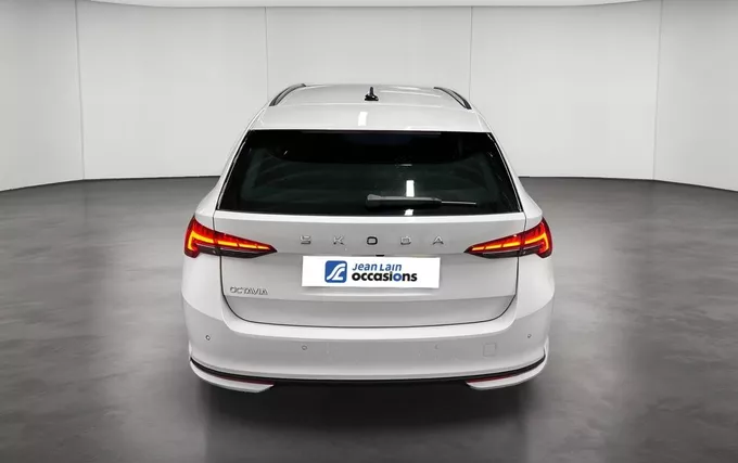 SKODA OCTAVIA Combi 1.5 TSI Hybrid 116 ch ACT DSG7 Selection extérieur arrière 2133169