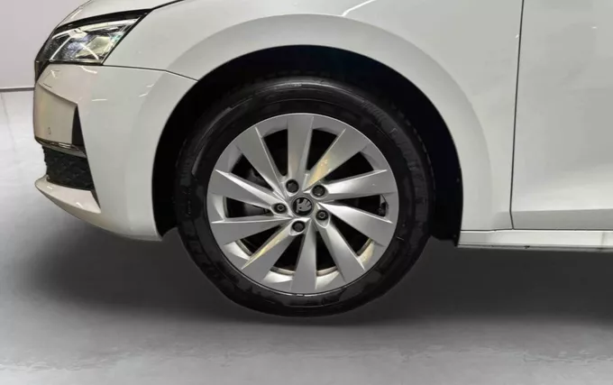 SKODA OCTAVIA Combi 1.5 TSI Hybrid 116 ch ACT DSG7 Selection photo 9 2133169