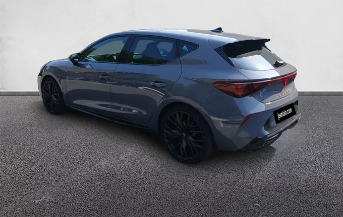 CUPRA LEON 1.5 eTSI Hybrid 150 ch DSG7 V extérieur trois quart arrière gauche 1235