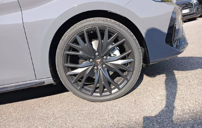 CUPRA LEON 1.5 eTSI Hybrid 150 ch DSG7 V photo 9 1235