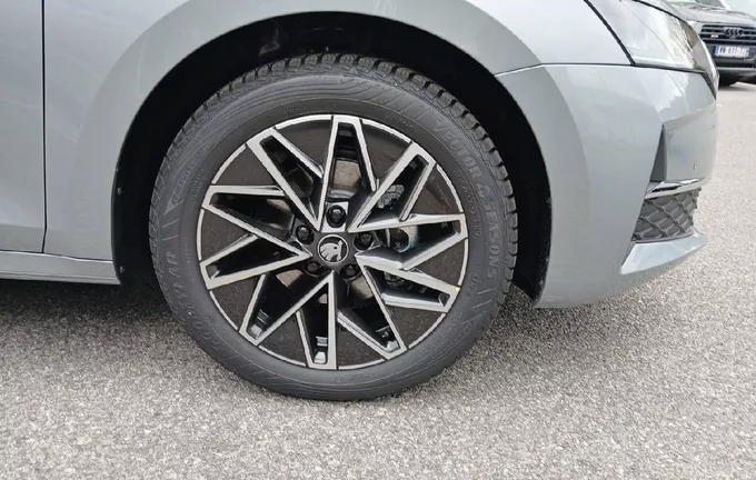 SKODA OCTAVIA Combi 1.5 TSI Hybrid 150 ch ACT DSG7 Selection photo 9 3063