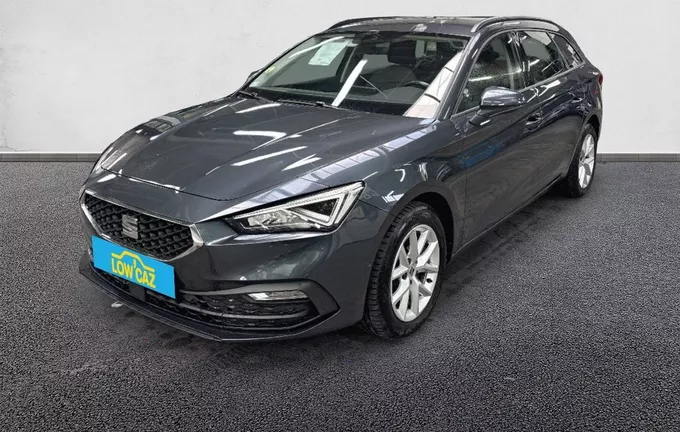 SEAT LEON Sportstourer 2.0 TDI 150 DSG7 Style Business extérieur trois quart avant gauche 212555