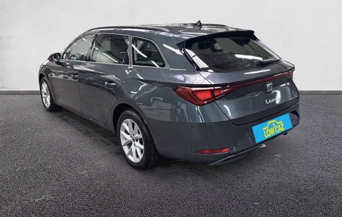 SEAT LEON Sportstourer 2.0 TDI 150 DSG7 Style Business extérieur trois quart arrière gauche 212555