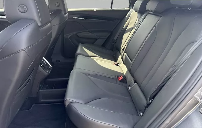 SKODA ENYAQ iV 85x L&K extérieur arrière 2129440