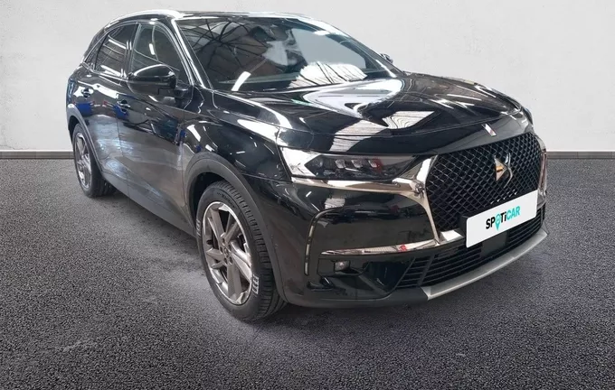 DS DS7 CROSSBACK Hybride E-Tense 300 EAT8 4x4 Grand Chic extérieur trois quart avant droit 945983