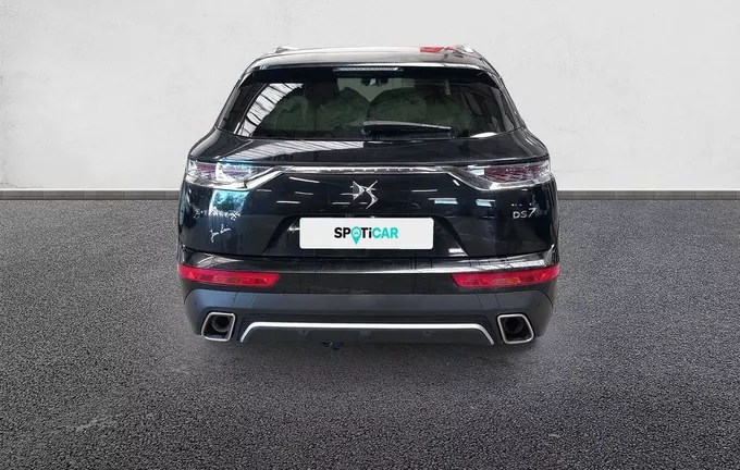 DS DS7 CROSSBACK Hybride E-Tense 300 EAT8 4x4 Grand Chic extérieur trois quart arrière droit 945983