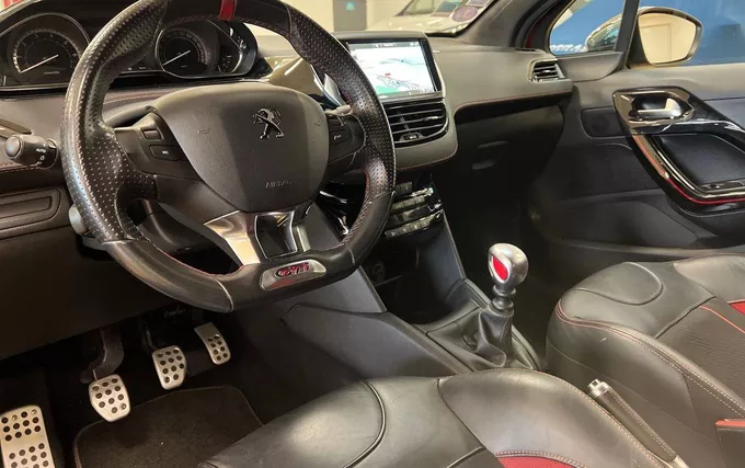 PEUGEOT 208 1.6 THP 208ch S&S BVM6 GTi photo 13 212585