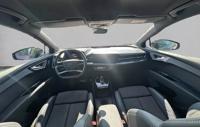 AUDI Q4 E-TRON 50 299 ch 82 kWh quattro S line photo 18 2131213