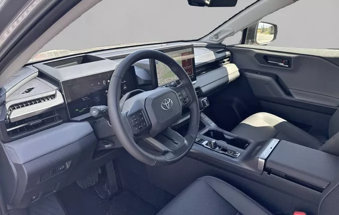 TOYOTA RAV4 Hybride 185 ch 2WD Lounge photo 11 127305