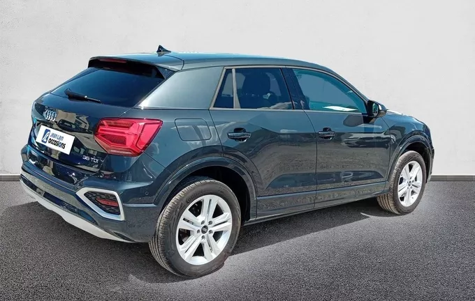 AUDI Q2 35 TDI 150 S tronic 7 Business line extérieur trois quart arrière droit 560715