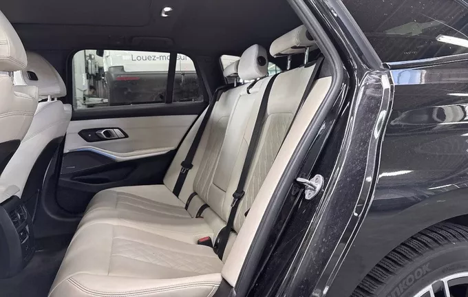 BMW SERIE 3 Touring 330e xDrive 292 ch BVA8 M Sport photo 17 213669