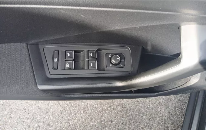 VOLKSWAGEN T-ROC 1.5 TSI 150 EVO Start/Stop DSG7 Carat photo 17 2129304