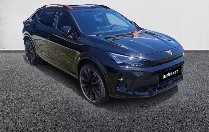 CUPRA FORMENTOR 1.5 eTSI Hybrid 150 ch DSG7 V extérieur trois quart avant droit 1457